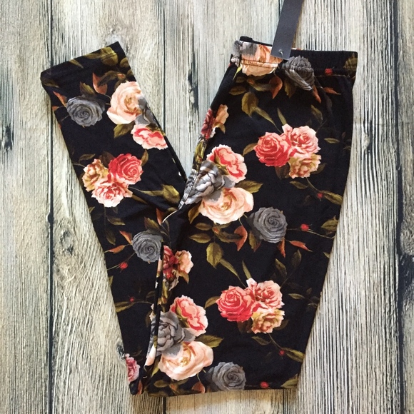 Pants - Plus Size Spring Rose Print Butter Soft Leggings